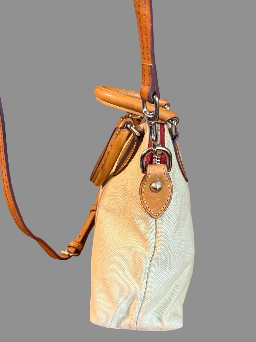Vintage Dooney & Bourke Canvas & Leather Crossbody Satchel Bag – Cream / Tan - Picture 4 of 9
